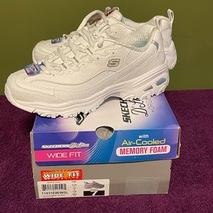 Skechers D’Lites Wide Fit Fresh Start
